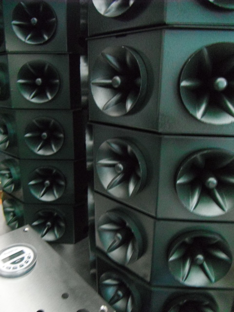 TP-3W PIEÈZO  ULTRA SOUND 3 weg Pieèzo\'s  uit gelakt (verzinkt)staal